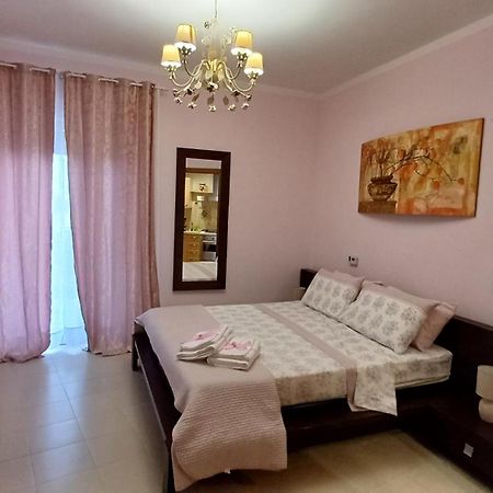 Boat Dreams , Garden Relax Apartment Matino Ngoại thất bức ảnh