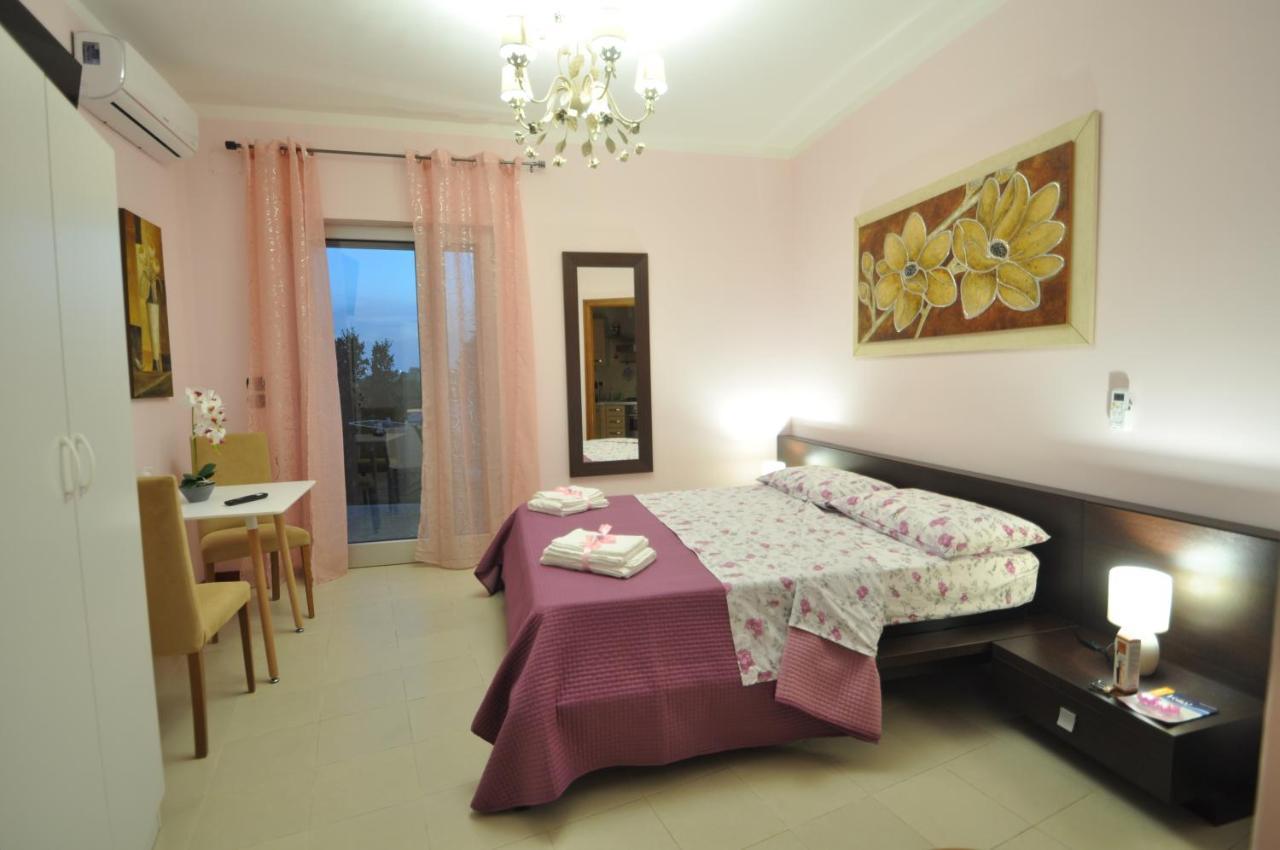 Boat Dreams , Garden Relax Apartment Matino Ngoại thất bức ảnh
